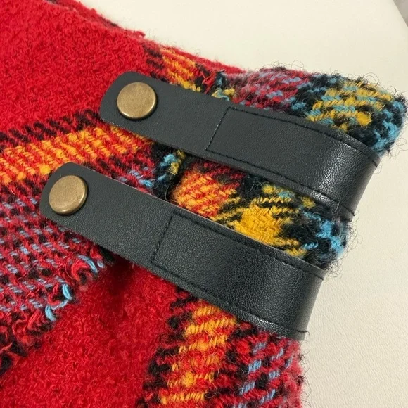 Urban Outfitters Red Plaid Mini Skirt Size- S - Picture 3 of 5